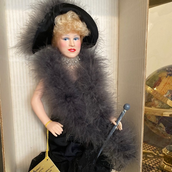 VTG MAE WEST EFFANBEE LEGEND SERIES DOLL 1980’s ALL ORIGINAL CLOTHING and BOX - Picture 2 of 13